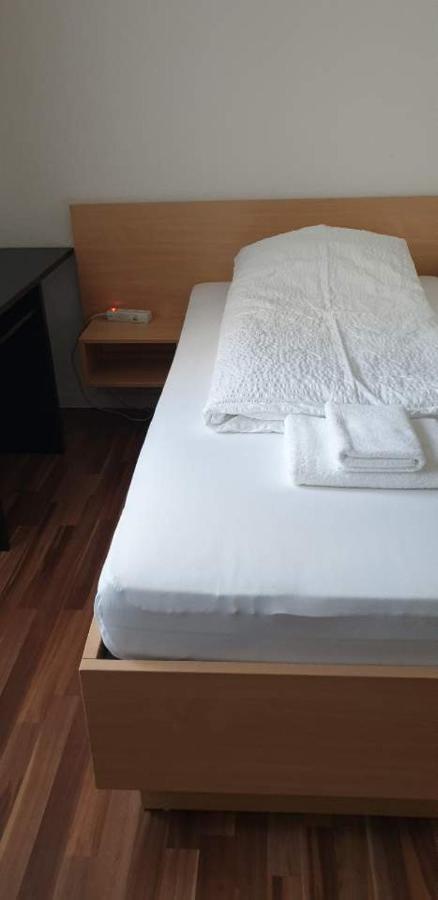 Hotel Kriftelerhof Extérieur photo