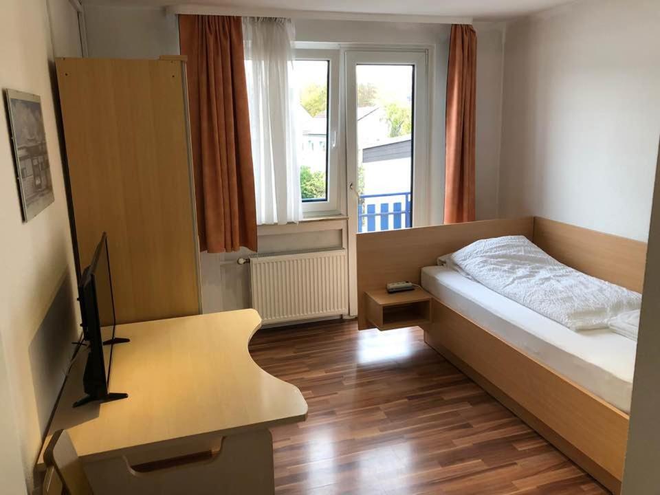 Hotel Kriftelerhof Extérieur photo